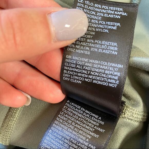 NWT The North Face Motivation Agave Green Shorts - Picture 6 of 6